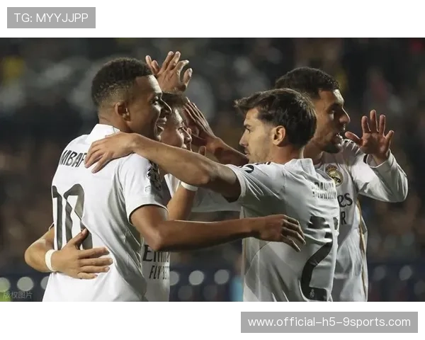 皇马目标拜仁26岁中卫，2进2出助完成重建计划，皇马1-0拜仁