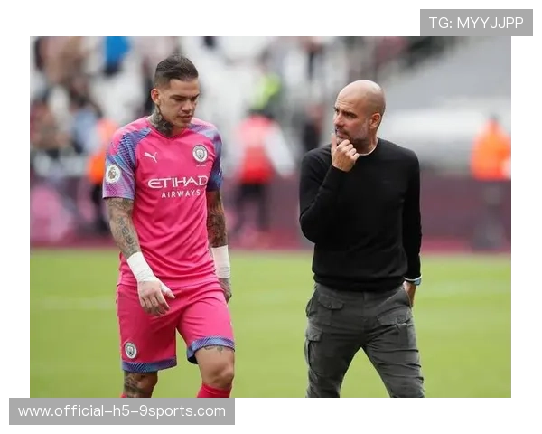 英超金手套之争：阿利森、埃德森谁是最佳门将？，官方_35场比赛18次零封 埃德森蝉联英超金手套奖